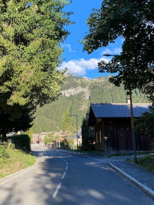 Gorgeous 2 Bedroom, 2 Full Bath, Ski In Apartment! Winner Of 2025 And 2024 Traveller Award! Morzine Bagian luar foto